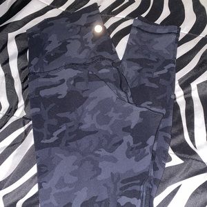Black camo lulu leggings!! Align collection